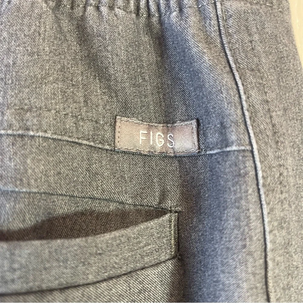 FIGS Technical Scrub Pants‎ Mens Medium Gray Cargo T2001 O16